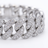 Moissanite Cuban bracelet link detail macro in S925 sterling silver