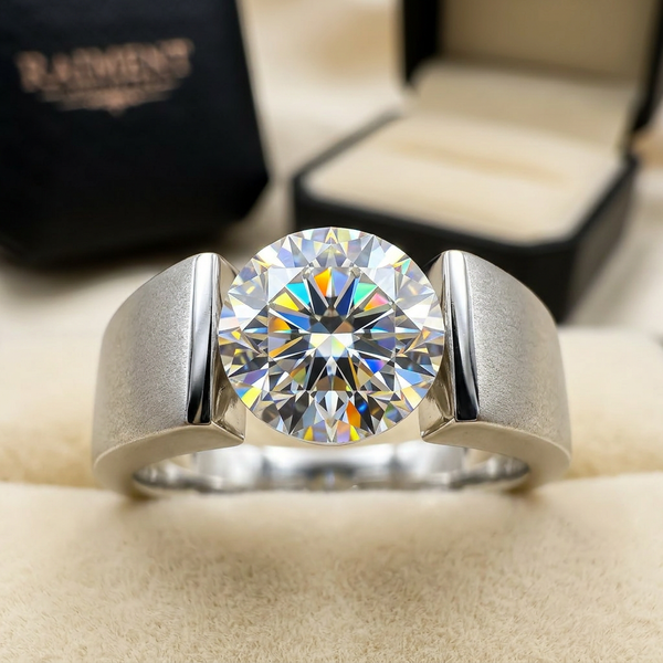 Men's Moissanite Minimalist Ring