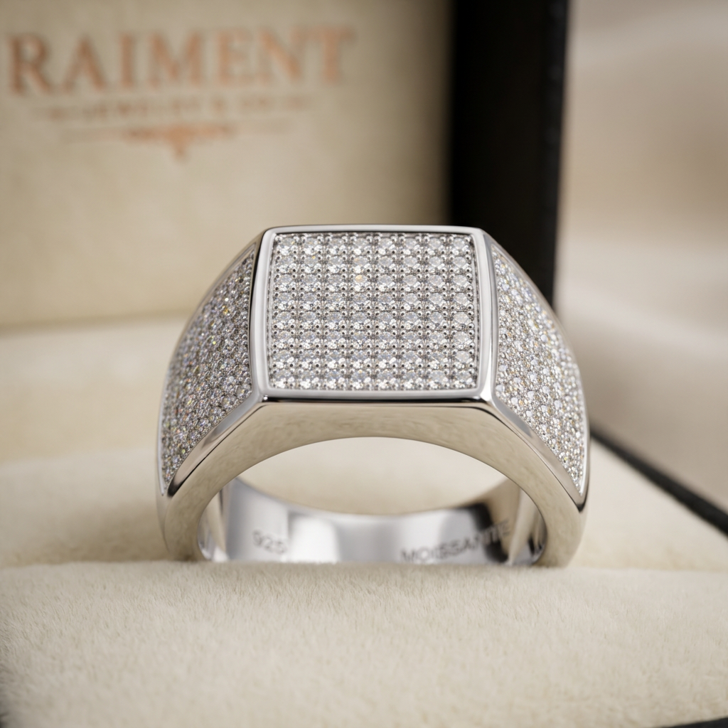 Moissanite accent band ring macro close-up, Raiment Jewelry & Co.