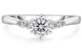 Moissanite Heart Halo Ring 1ct